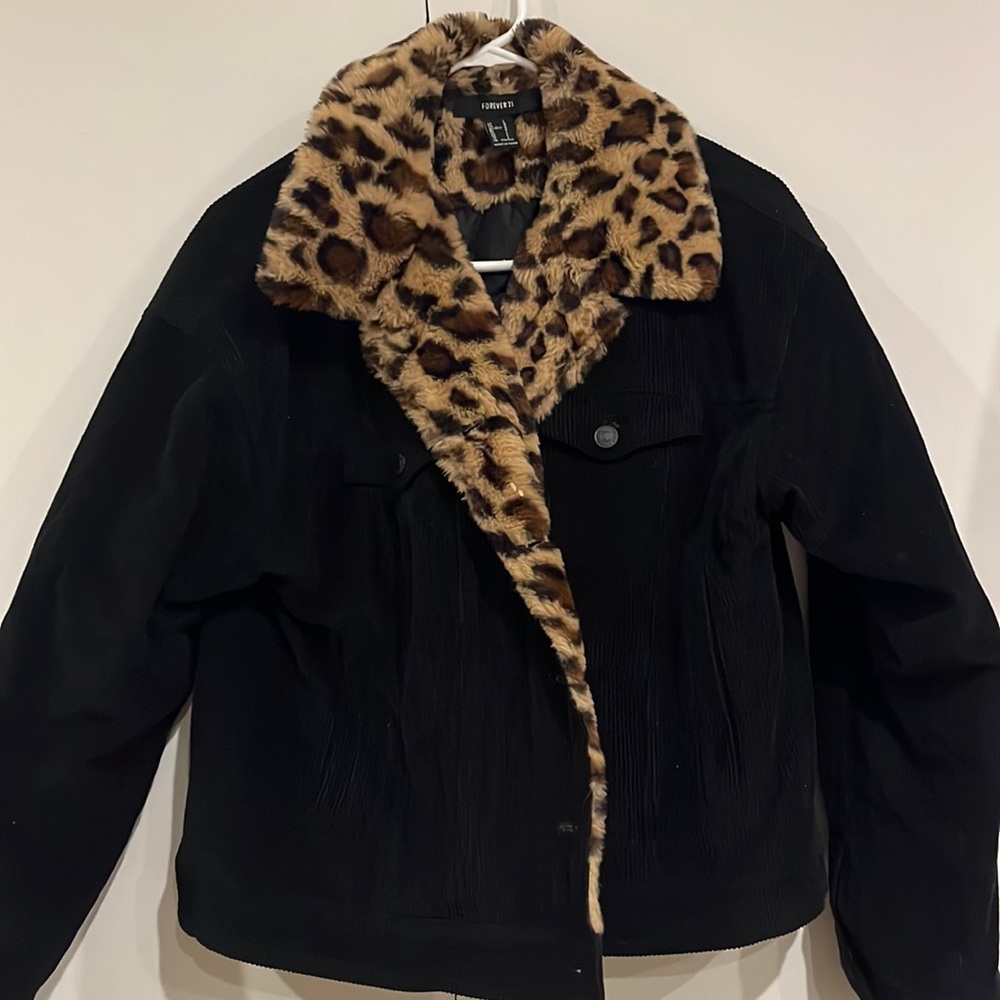 Coat with cheetah fur